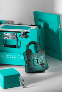 Tiffany & Co. �y手 Daniel Arsham�l手�C和雕塑
