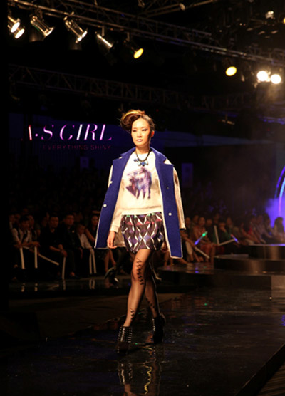 时尚女王吴莫愁倾情代言<em>阿依莲姊妹品牌</em>A.SG