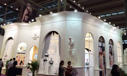 爱上夏娃一战成名 勇夺无钢圈<em>文胸第一品牌</em>-服