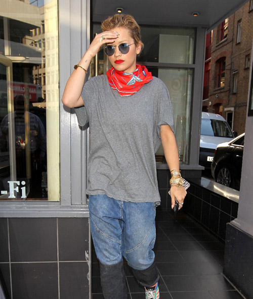 “男友风”着装正当红 偷师明星的高分装-服装资讯-中国品牌服装网