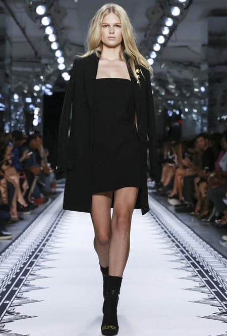 Versus <em>Versace</em> 2015春夏<em>女装</em> 挑逗春夏的一枚