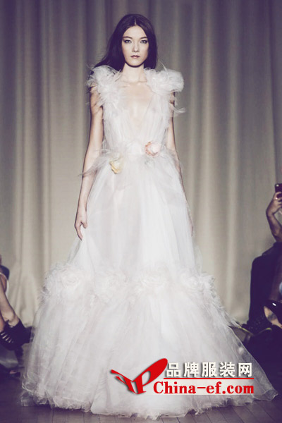 婚礼这样穿会把新郎美哭吧! Marchesa 2015春