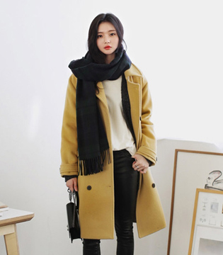 冬季驼色大衣搭配法 小宋佳街拍领衔示范