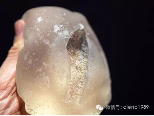 奥丽侬:小心文胸变文凶你还穿着令胸部下垂