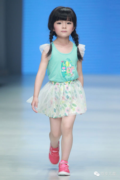 特步儿童夏季新品石狮国际时装周首发布