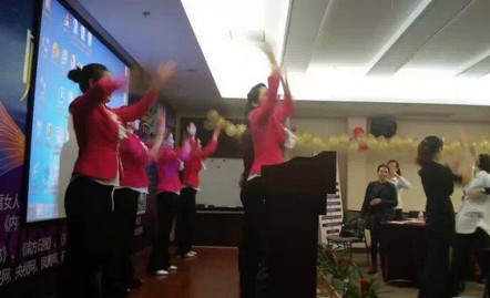 纤丽媛内衣<em>宁波微商</em>掘金之旅 圆满谢幕_纤丽媛