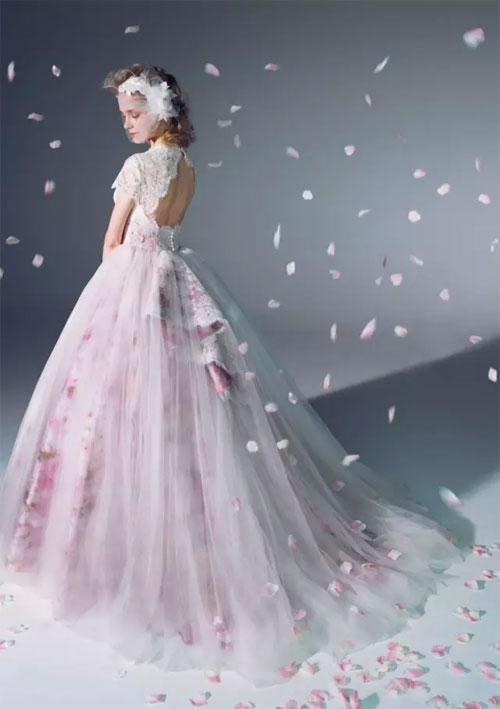 韵色:忘掉婚纱吧 我结婚要穿花裙子-品牌服装网