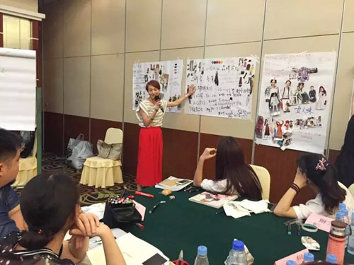 卡蔓分享“时尚买手与商品管理”课件花絮(图2)