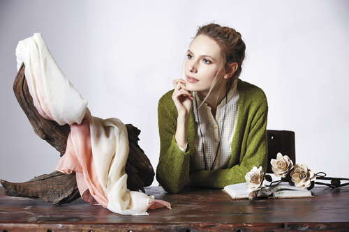 四川成都温江唐小姐成功加盟嘉彩女装品牌(图2)