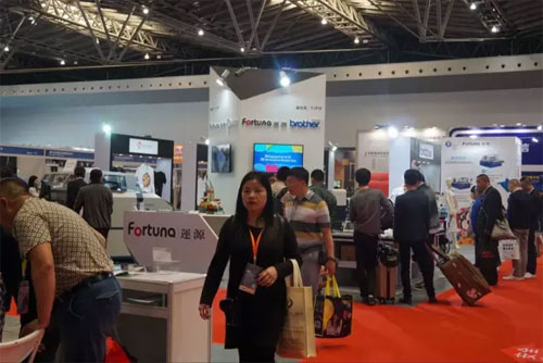 展会第一天 聚焦上海服装设备展会盛况!