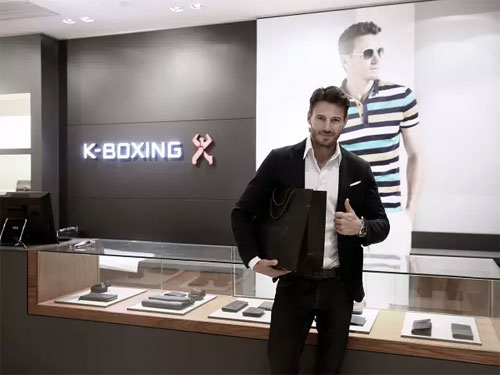 男神驾到 世界排名TOP10 男模 竟然在劲霸旗舰