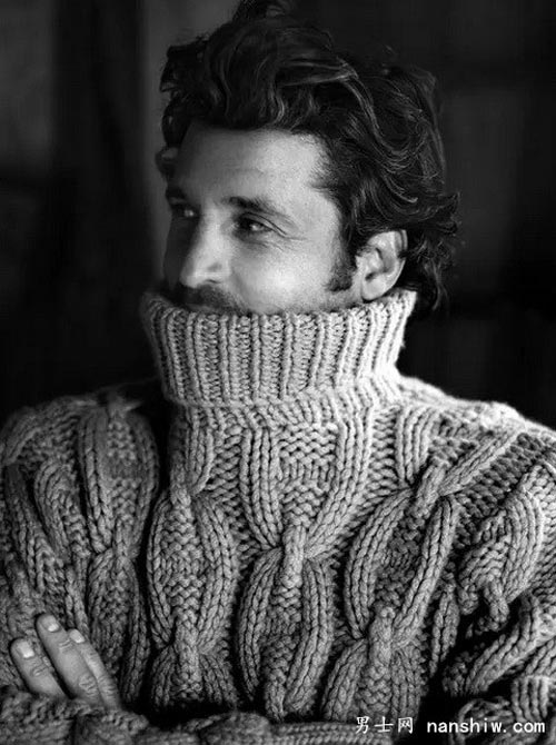 高领毛衣秋冬必备,时髦的穿搭法则