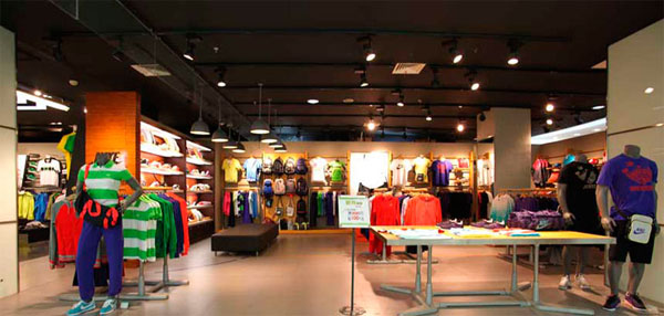 耐克赶超阿迪达斯优衣库 领跑天猫服饰类第一