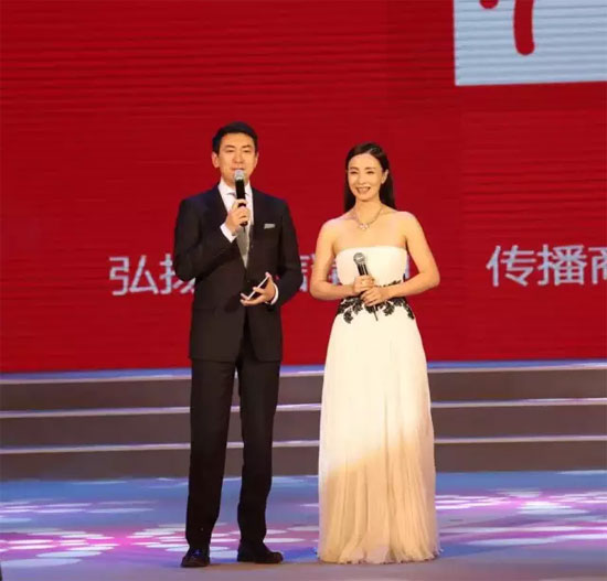 舒服是对服务最大的褒奖--金话筒主持人鲁健