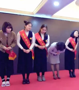 易缇秀,青青内衣健康公益沙龙会