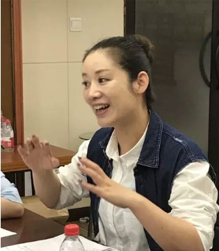 卡伊奴,工作总结会议