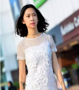 卡索服饰,红色连衣裙