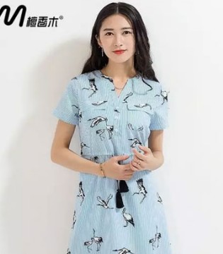 檀香木服饰,开业
