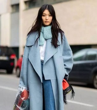 卡罗卡,黑白灰衣服