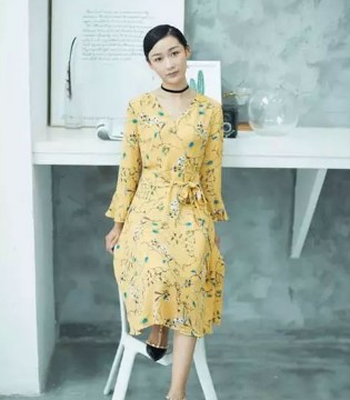 红袖,裙边衣袂,西装