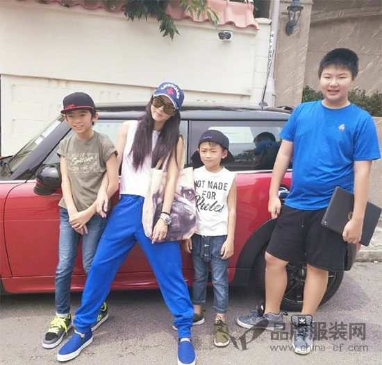 张柏芝ins晒近照 两个儿子Lucas、Quintus越发