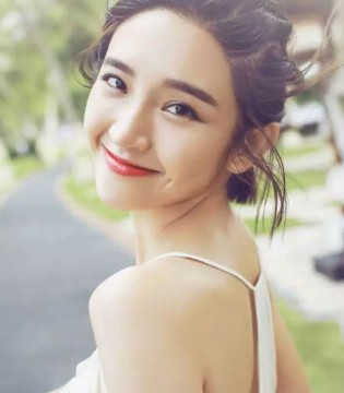 邻家女孩,张若昀,“吊带”,“条纹”,条纹元素