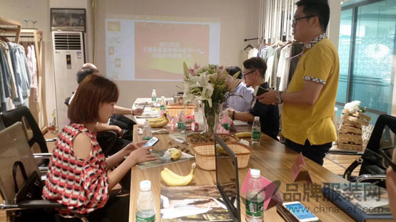 热烈欢迎于都县领导莅临广州描写公司考察指导