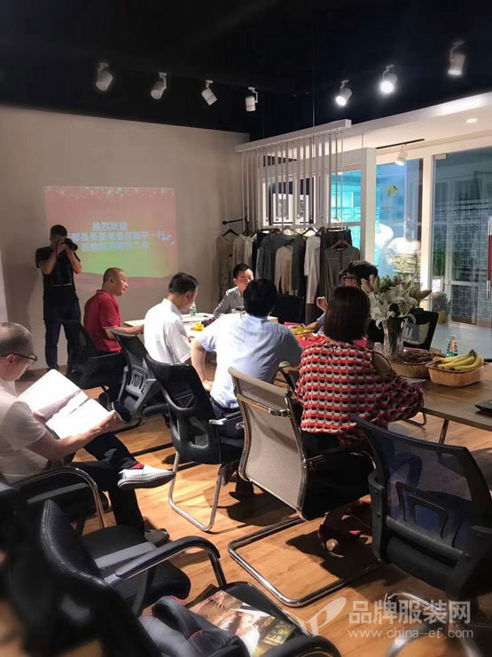 热烈欢迎于都县领导莅临广州描写公司考察指导