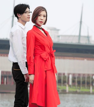 允硕女装,七夕时尚穿搭,白色牛仔包裙,连衣裙