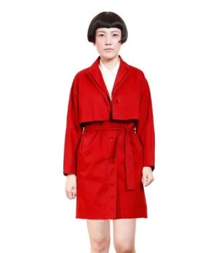 红色风衣,FALOUINA秋季新品,真丝印红石肌理