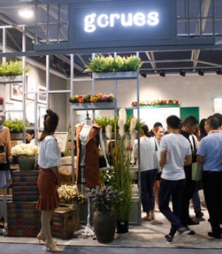 实体服装产业,女装品牌gcrues,上海国际商业年会