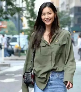 蛮文服饰,秋冬上新,五分袖女秋T恤,圆领红唇套头衫
