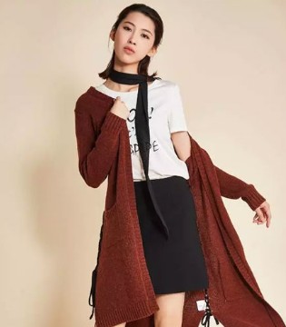 宽松套头大毛衣,风笛,音乐节,牛仔裤