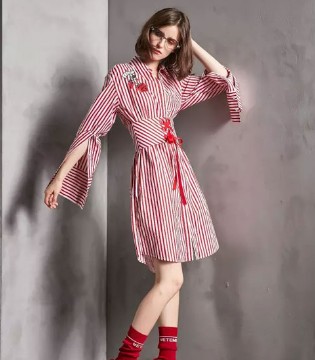 小碎花服装,卡布依,刺绣衬衫,条纹衬衫