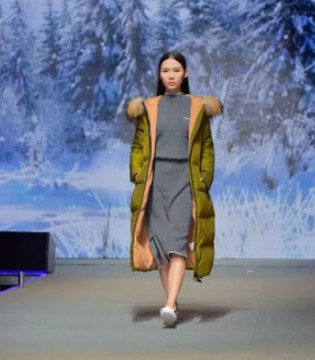 2017秋冬最流行的大衣,衣馨女装,内蒙古下雪
