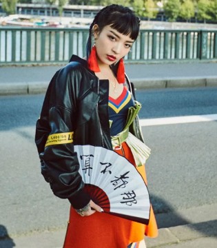 ALLYALL,黑色皮衣棒球服,皮衣棒球服,不规则橙色长裙