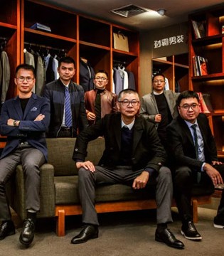 劲霸,劲霸男装,年度创业,创业加冕