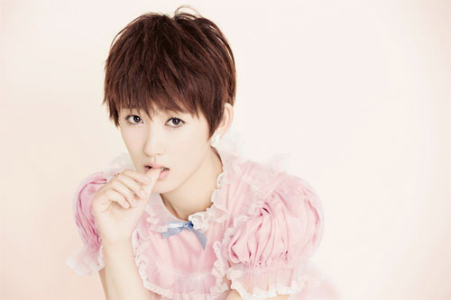 《最强男神》女主赵思干练短发造型大片演绎百