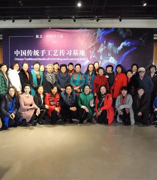依文手工坊,刺绣作坊,手工艺品