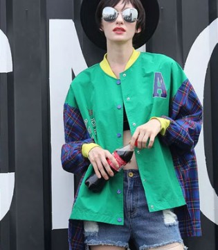 拓谷女装,服饰配美甲