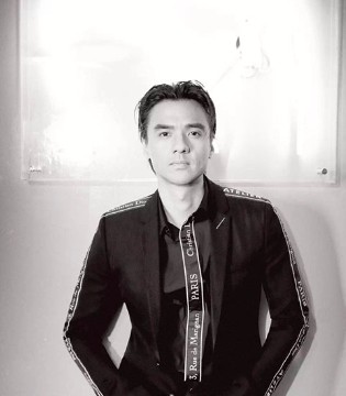 冯德伦,冯德伦封面,封面写真,冯德伦写真,型男写真