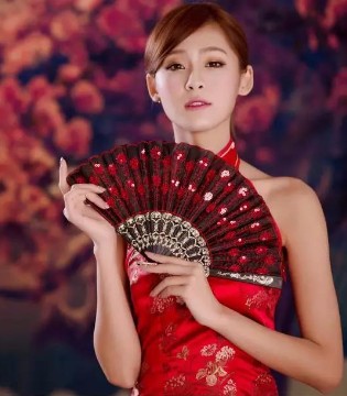 聚多品,穿衣搭配,气质女王