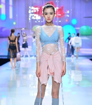 深圳展,精彩大秀, 莎莲妮内衣