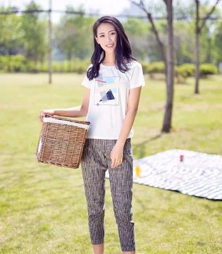 领秀,品牌女装,搭配攻略