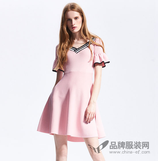 韩版小清新的夏季服装有哪些  夺宝奇兵品牌女装推荐
