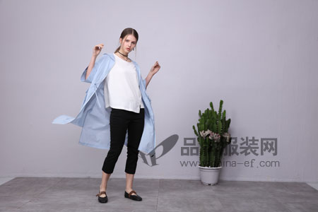 ZIRONG子容品牌女装 做一个 37℃女人