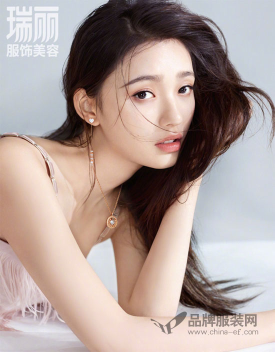 林允《瑞丽》时尚大片曝光 硬照实力依旧让人惊艳!