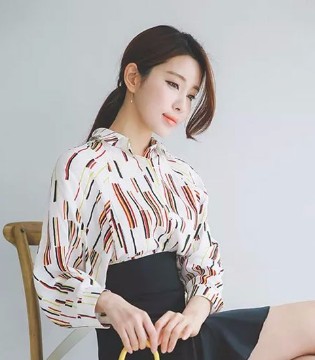 品牌服饰,时尚女装,着秀