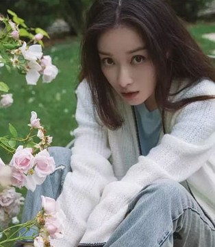 品牌服饰,秋季搭配,显瘦单品,楚薇薇