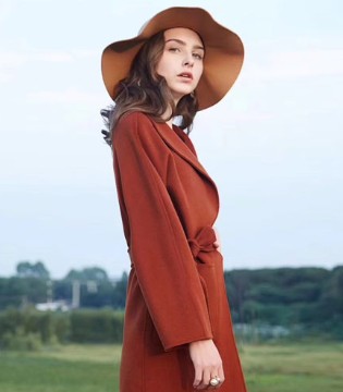 品牌女装,初冬穿搭,衣佰芬